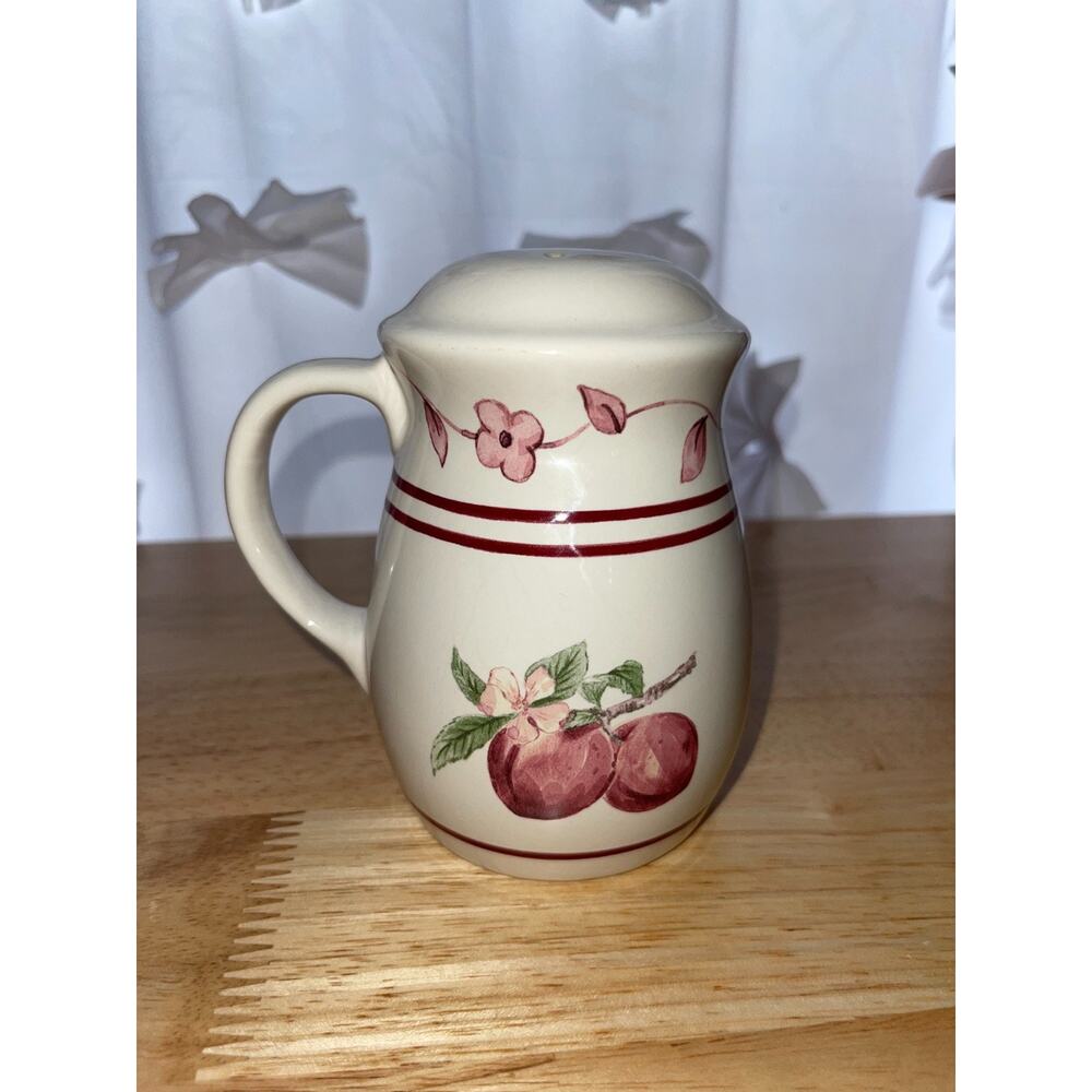 Vintage Pfaltzgraff "Delicious" "Apples" Stovetop Salt and Pepper Shakers